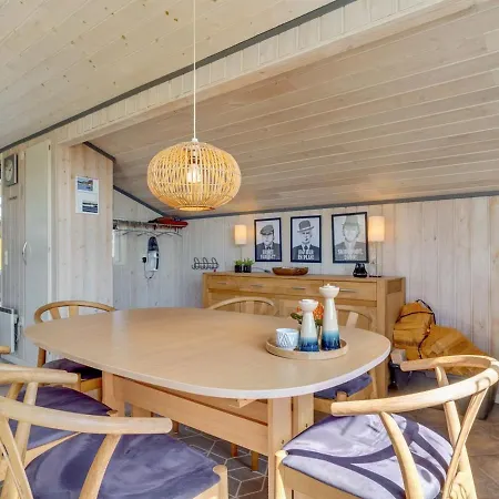 Holiday home Holiday Elsbeth - 500m From The Sea In Western Jutland By Interhome Lakolk