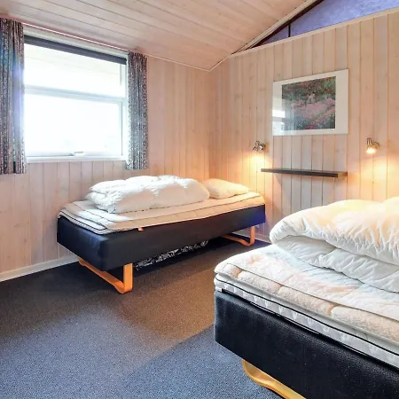 Holiday Elsbeth - 500m From The Sea In Western Jutland By Interhome *