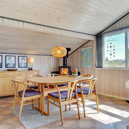 Elsbeth - 500m From The Sea By Interhome