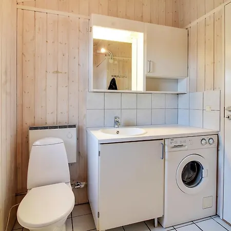 Dom wakacyjny Elsbeth - 500m From The Sea By Interhome Lakolk